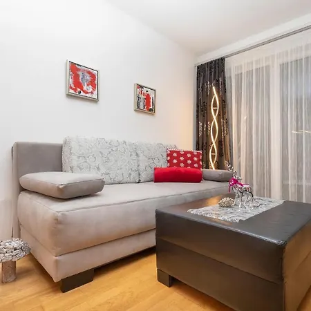 Enjoythealps - In-ski Out Flachau