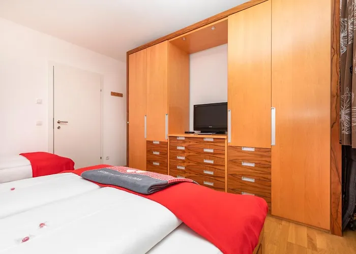 Enjoythealps - In-ski Out Apartment *