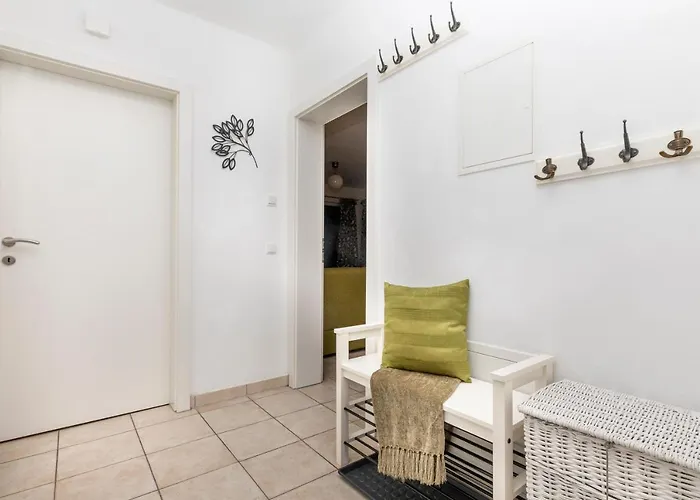 Enjoythealps - In-ski Out Apartment *