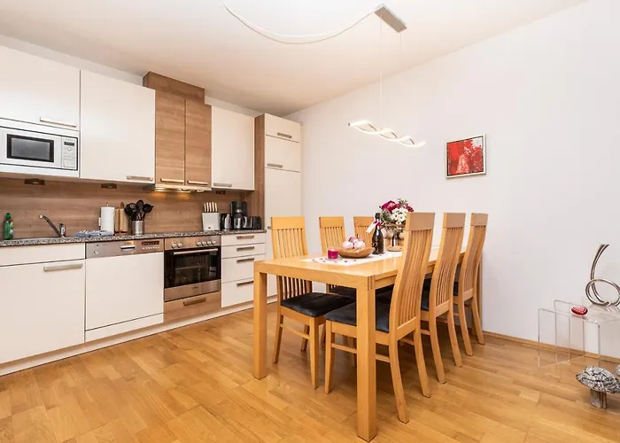 Enjoythealps - In-ski Out Apartment